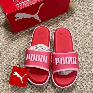 NIB PUMA PLATFORM PINK SLIDES SZ 7